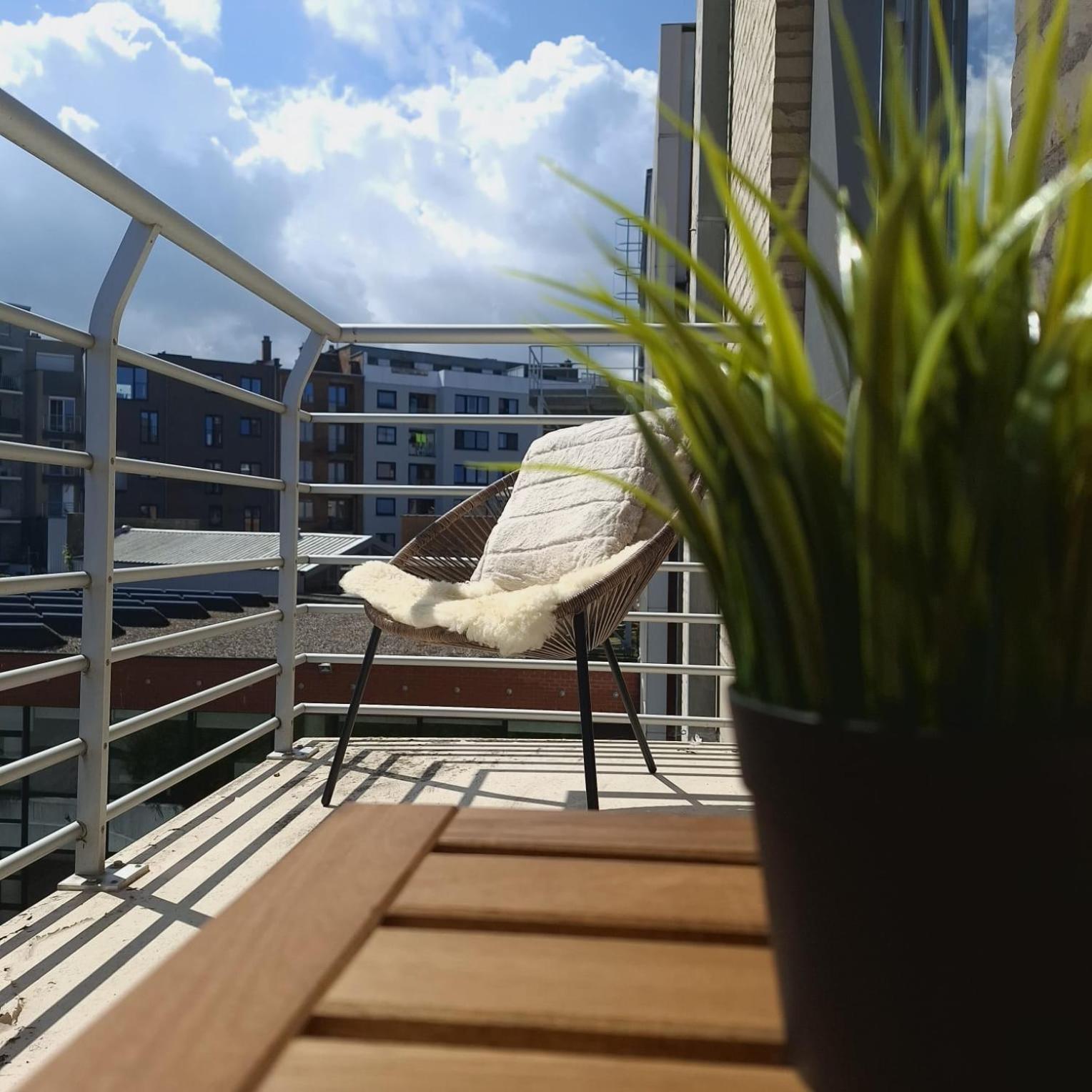 Luxueus, Ruim Appartement Op 350M Van Het Strand Oostende Dış mekan fotoğraf